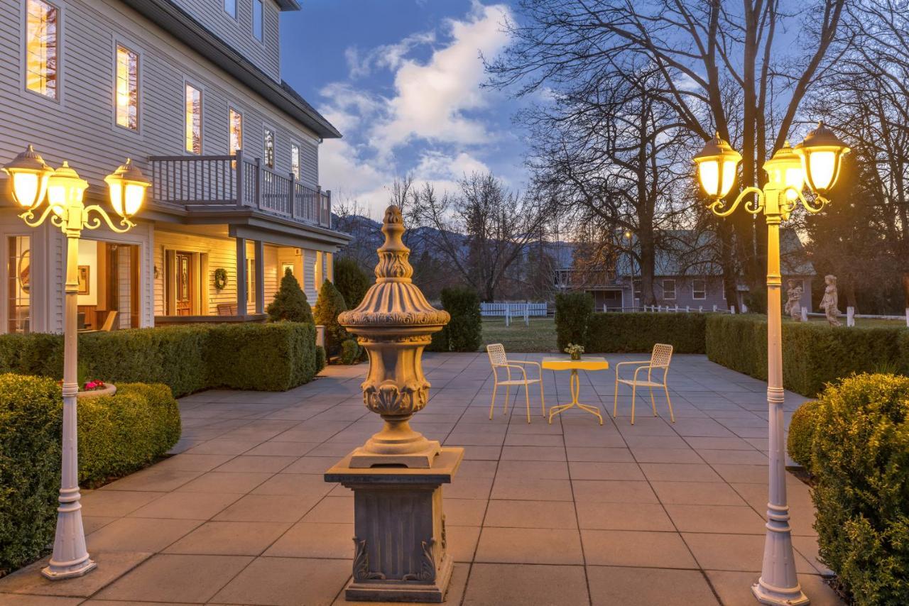 Gardenview Estate Bed And Breakfast Kettle Falls Exterior photo