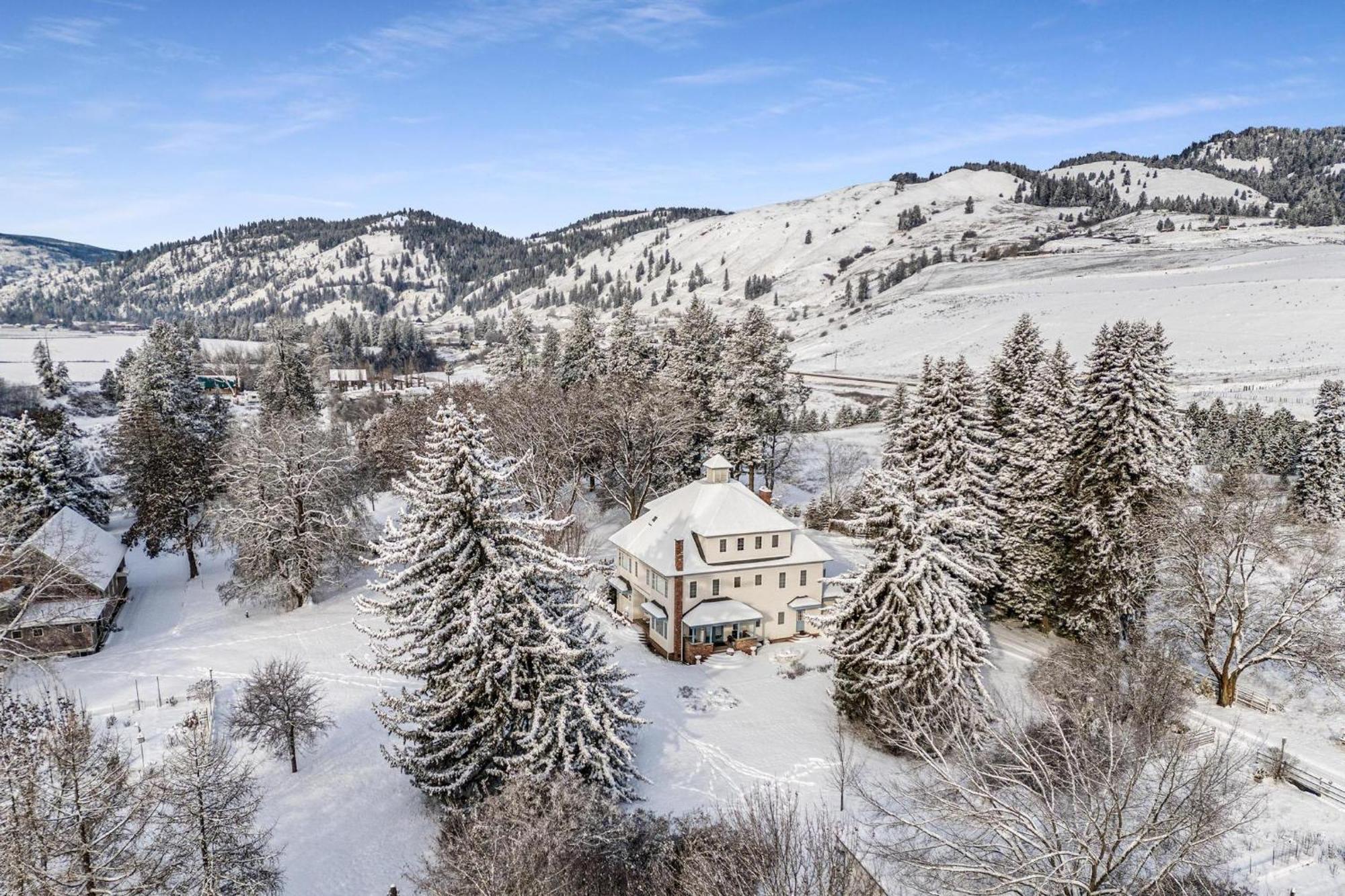 Gardenview Estate Bed And Breakfast Kettle Falls Exterior photo